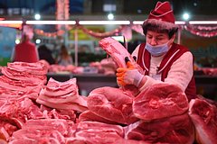 В России предложили исключить говядину и яблоки из списка соцпродуктов: Социальная сфера: Экономика: Lenta.ru0