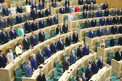 В России призвали заморозить активы покинувших страну бизнесменов: Политика: Россия: Lenta.ru0