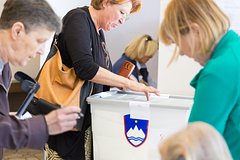 В Словении начался второй тур выборов президента: Политика: Мир: Lenta.ru0