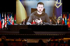 В США заявили о неподконтрольности действий Зеленского: Пресса: Интернет и СМИ: Lenta.ru0