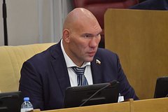 Валуев одной фразой оценил заявления главы МОК о новых санкциях против России: Бокс и ММА: Спорт: Lenta.ru0