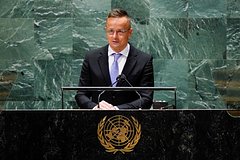 Венгрия призвала страны НАТО сохранить каналы связи с Россией: Политика: Мир: Lenta.ru0