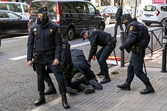 Задержан глава одной из крупнейших группировок по отмыванию денег в Европе: Социальная сфера: Экономика: Lenta.ru0