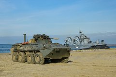Замглавкома флота рассказал об освобождении Бердянска морскими пехотинцами: Политика: Россия: Lenta.ru0