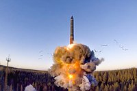 Зеленский призвал НАТО превентивно ударить по России: Украина: Бывший СССР: Lenta.ru4