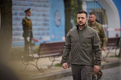 Зеленский призвал НАТО ударить по Кремлю: Украина: Бывший СССР: Lenta.ru0