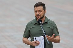 Зеленского заметили в футболке с затоптанным советским космонавтом: Интернет: Интернет и СМИ: Lenta.ru0