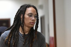 Жена Грайнер рассказала о кризисе у осужденной баскетболистки: Летние виды: Спорт: Lenta.ru0