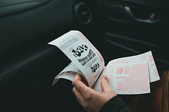 Женщина забыла о лотерейном билете и чуть не лишилась трех миллионов рублей: Счастливчики: Из жизни: Lenta.ru0
