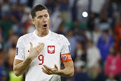 Звонок Левандовски лишил тренера сборной Польши работы: Футбол: Спорт: Lenta.ru0